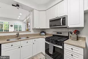 7712 Haynes Point Way, Alexandria, VA 22315 - Photo 15