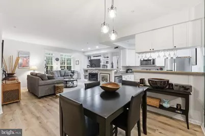 7712 Haynes Point Way #B, Alexandria, VA 22315 - Photo 9