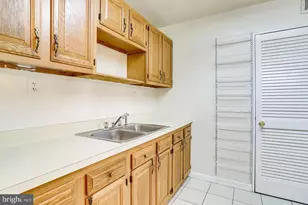 1922 Anderson Rd, Falls Church, VA 22043 - Photo 11