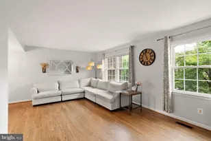 8374 Glastonbury Ct, Annandale, VA 22003 - Photo 5