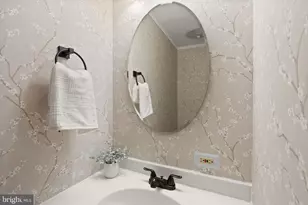 8374 Glastonbury Ct, Annandale, VA 22003 - Photo 15