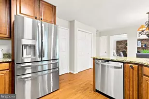 9811 Vertain Ct, Fairfax, VA 22032 - Photo 11