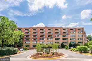 1951 Sagewood Ln, Reston, VA 20191 - Photo 1