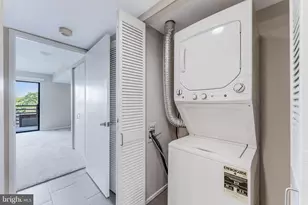 1951 Sagewood Ln, Reston, VA 20191 - Photo 15