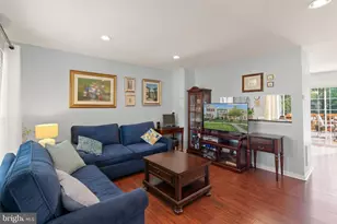 6630 High Valley Ln, Alexandria, VA 22315 - Photo 3