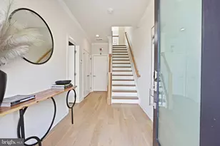 14339 Beckett Glen Cir, Chantilly, VA 20151 - Photo 7