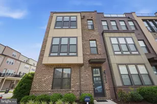 14339 Beckett Glen Cir, Chantilly, VA 20151 - Photo 3