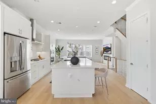 14339 Beckett Glen Cir, Chantilly, VA 20151 - Photo 15