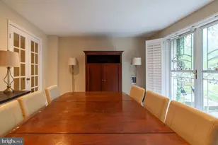 6034 Chesterbrook Rd, McLean, VA 22101 - Photo 9