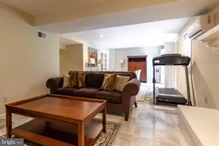 6034 Chesterbrook Rd, McLean, VA 22101 - Photo 13