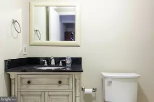 6034 Chesterbrook Rd, McLean, VA 22101 - Photo 25
