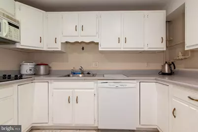 6034 Chesterbrook Road #B, McLean, VA 22101 - Photo 29