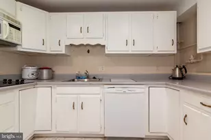 6034 Chesterbrook Rd, McLean, VA 22101 - Photo 29