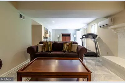 6034 Chesterbrook Road #B, McLean, VA 22101 - Photo 15