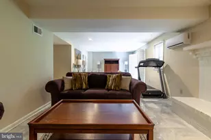 6034 Chesterbrook Rd, McLean, VA 22101 - Photo 15