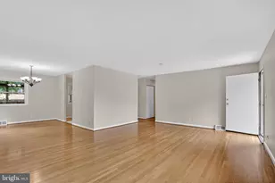 1452 Dewberry Ct, McLean, VA 22101 - Photo 9