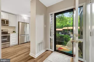 11640 Ivystone Ct, Reston, VA 20191 - Photo 3