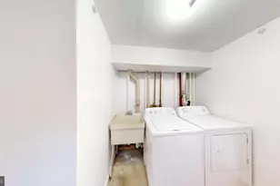 8105 Kenova Ln, Springfield, VA 22153 - Photo 39