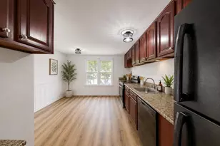 8105 Kenova Ln, Springfield, VA 22153 - Photo 7