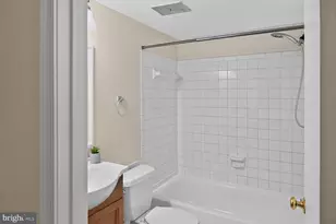 5901 Kingsford Rd, Springfield, VA 22152 - Photo 7