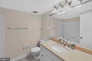 5901 Kingsford Rd, Springfield, VA 22152 - Photo 9