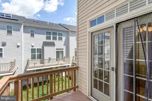 8482 Hallie Rose St, Alexandria, VA 22309 - Photo 17