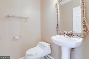 8482 Hallie Rose St, Alexandria, VA 22309 - Photo 21