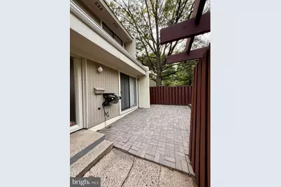 2379 Southgate Square, Reston, VA 20191 - Photo 11