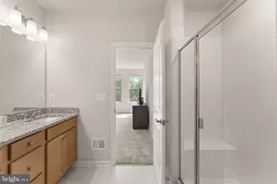 13537 Innovation Station Loop, Herndon, VA 20171 - Photo 27