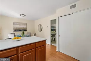 6110 Calico Pool Ln, Burke, VA 22015 - Photo 17