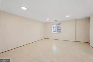 6110 Calico Pool Ln, Burke, VA 22015 - Photo 29
