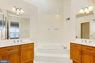 6153 Braeleigh Ln, Alexandria, VA 22315 - Photo 17