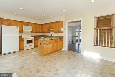 6153 Braeleigh Lane, Alexandria, VA 22315 - Photo 9