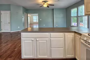 13906 Gothic Dr, Centreville, VA 20121 - Photo 19
