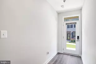 13983 Airfoil Rd, Herndon, VA 20171 - Photo 5