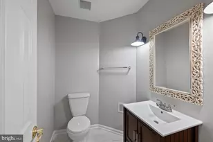 5642 Governors Pond Cir, Alexandria, VA 22310 - Photo 7