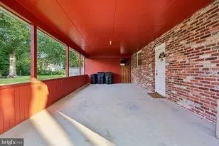 8808 McNair Dr, Alexandria, VA 22309 - Photo 9