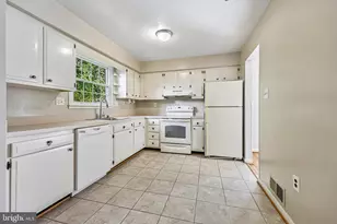 8808 McNair Dr, Alexandria, VA 22309 - Photo 21