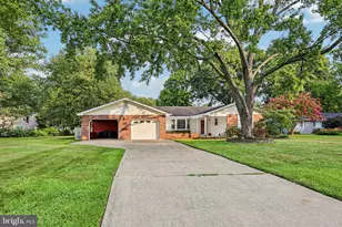 8808 McNair Dr, Alexandria, VA 22309 - Photo 3