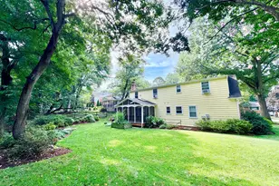 8300 Chivalry Rd, Annandale, VA 22003 - Photo 5
