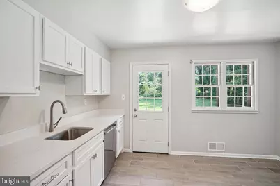 1633 Warner Avenue, McLean, VA 22101 - Photo 5