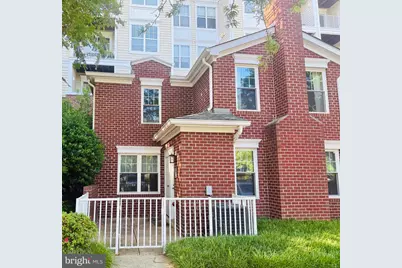 1641 International Drive #TH-24, McLean, VA 22102 - Photo 1