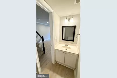 1641 International Drive #TH-24, McLean, VA 22102 - Photo 9