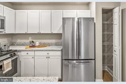 1641 International Drive #TH-24, McLean, VA 22102 - Photo 7