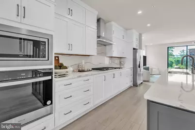 7555 Sawyer Farm Way #1102, McLean, VA 22102 - Photo 3