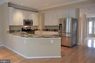 8933 Royal Astor Way, Fairfax, VA 22031 - Photo 17