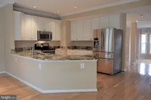 8933 Royal Astor Way, Fairfax, VA 22031 - Photo 17
