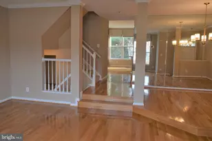 8933 Royal Astor Way, Fairfax, VA 22031 - Photo 7