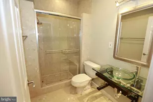 2339 Sandburg St, Dunn Loring, VA 22027 - Photo 25