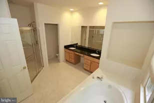 2339 Sandburg St, Dunn Loring, VA 22027 - Photo 15